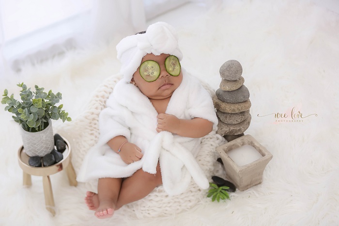 Reigh Ryan relaxing on a spa.